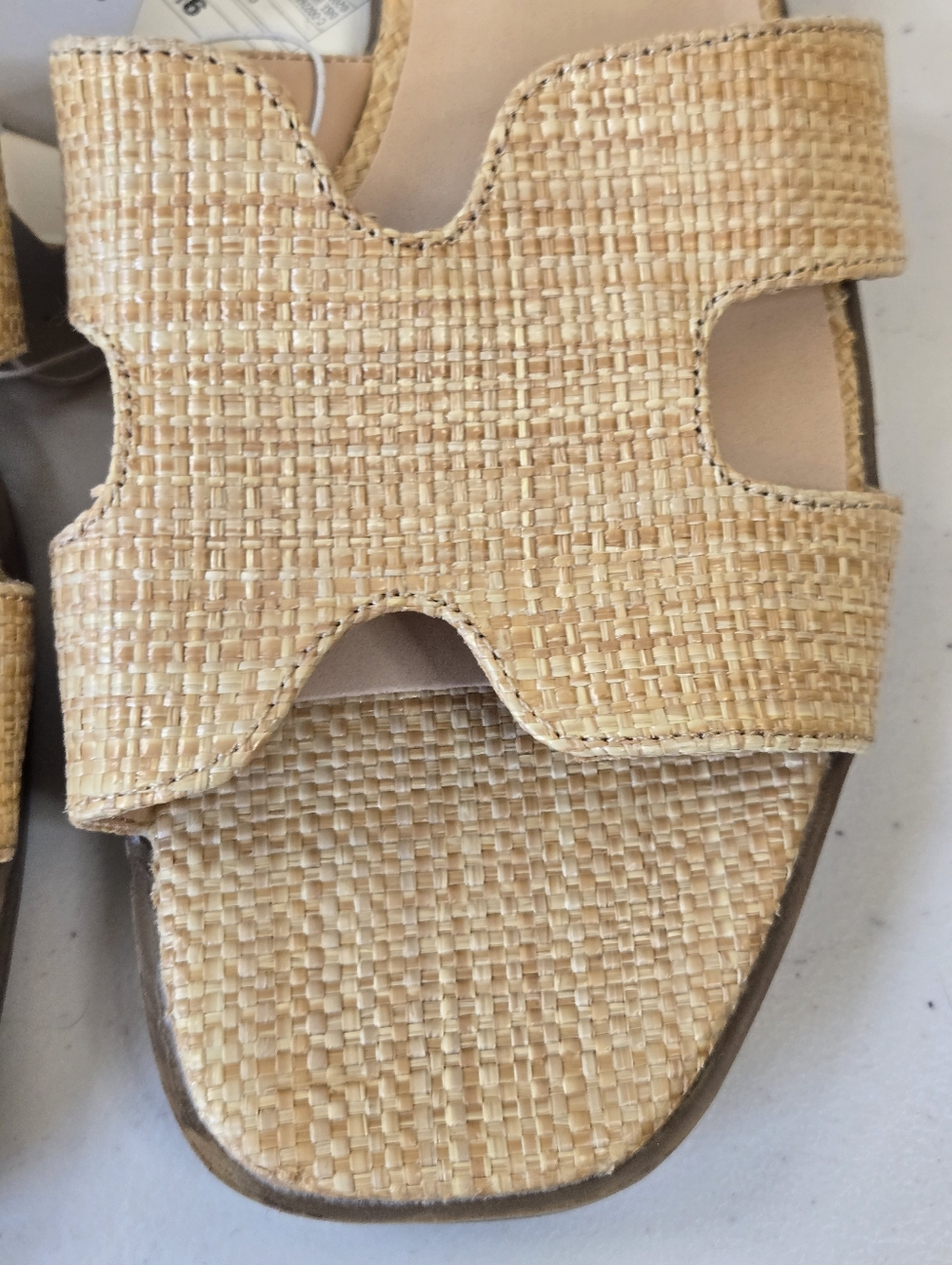 NWT Woven Beige Slide Sandals Size 9.5 - Picture 3 of 9